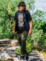Z0ZR081 Vintage Black Men Skate Vitals Apparition Short Sleeve Tee Volcom Clothing - Image 4