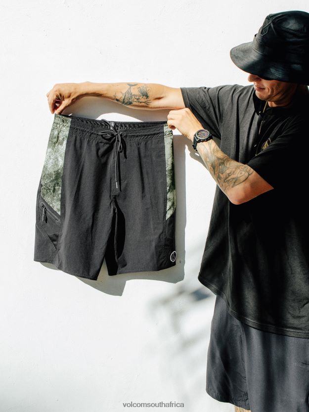 Z0ZR08266 Black Men Surf Vitals Balaram Stack Mod Trunks Volcom Clothing - Image 2