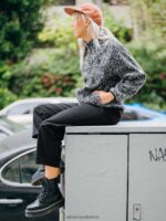 Z0ZR08898 Black White Women Earth Tripper Jacket Volcom Clothing - Image 6